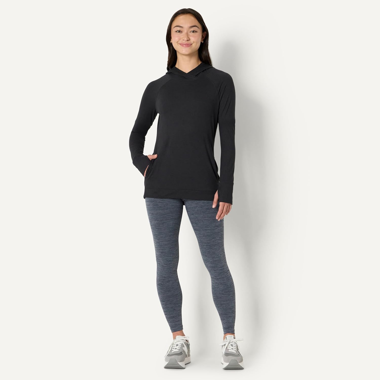 Amazon Essentials Women's Athletic Soft Performance Lightweight Long Sleeve Pullover Hoodie Workout Top - Image 5