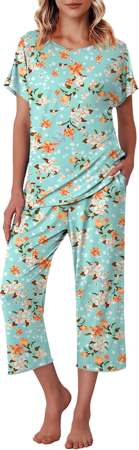 Ekouaer Women's Capri Pajama Sets Print Short Sleeve Sleepwear Top and Capri Pants Soft Loungewear with Pocket