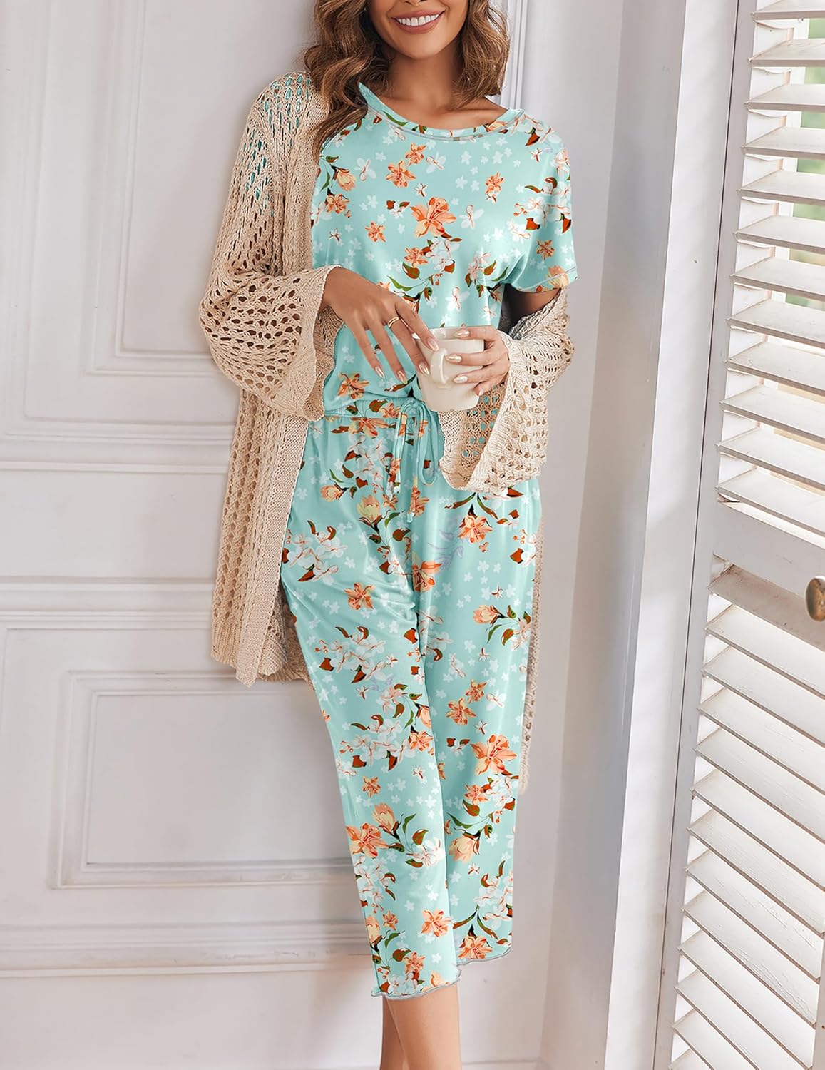 Ekouaer Women's Capri Pajama Sets Print Short Sleeve Sleepwear Top and Capri Pants Soft Loungewear with Pocket - Image 3