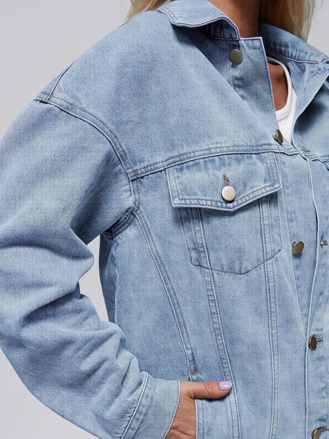 AUTOMET Women's Oversized Jeans Jacket, Classic Button Down Denim Jacket with Chest Pockets, Loose Fit Boyfriend Style Coat - Image 5